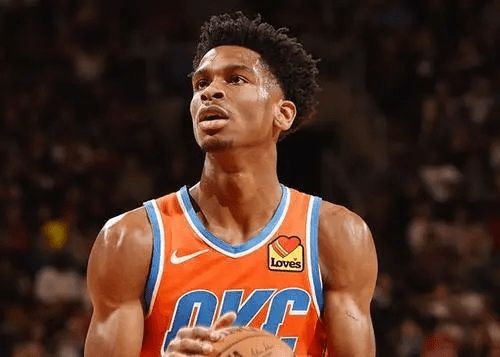 的表现振奋 的表现振奋