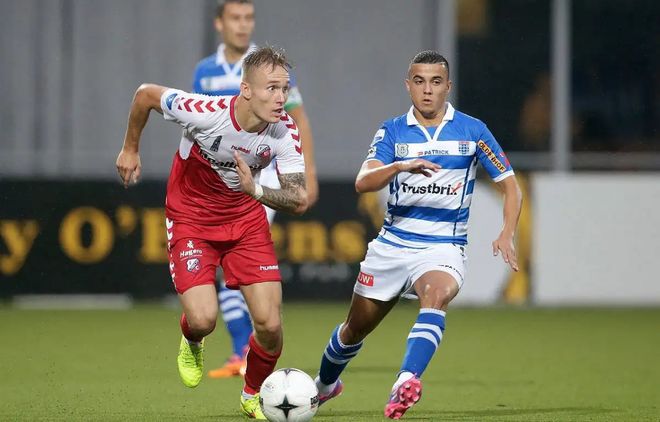 正处在一个 正处在一个